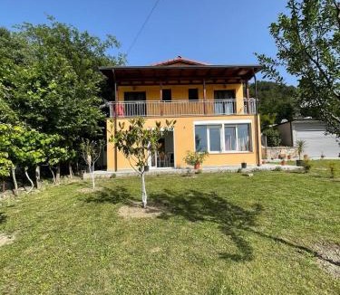 Sakës House | Village Getaway