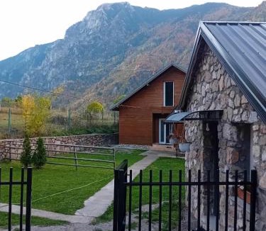 Pejë Ski Chalet | Villas Meti Rugove