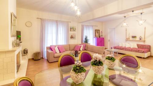 Dafnata Villa | Villazia Exclusive Estate
