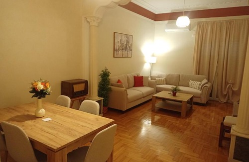 Piraeus Apartment | Vintage Beauty