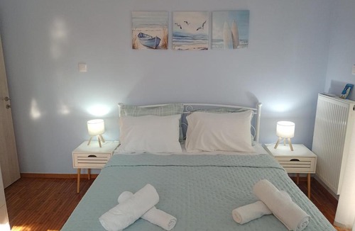 Piraeus Apartment | Vintage Beauty