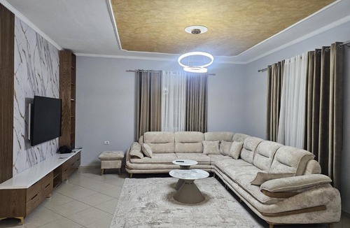 Kamez Apartment | Visi garden house