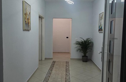 Kamez Apartment | Visi garden house