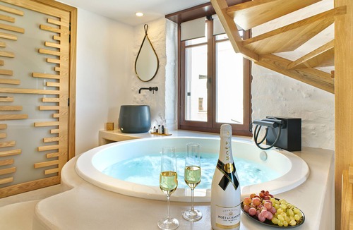 Old Town Rethymnon Apartment | VISTA DEL PORTO LUXURY SUITES