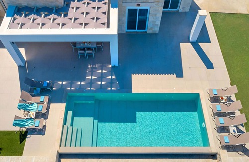 Dramia Villa | Vista Mare Gold Villa Heated Pool