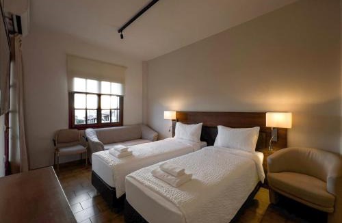 Ouranoupoli Hotel | Viva Properties
