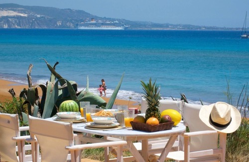 Paliki Apartment | Votsalo - Beachfront villa suite