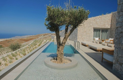 Pyrgos Villa | VOUNO Santorini Private Villas