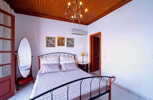 Halki House | Waterfront Family Villa