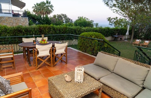 Dio-Olympos Villa | Waterfront Villa Serena - Direct Beach Access