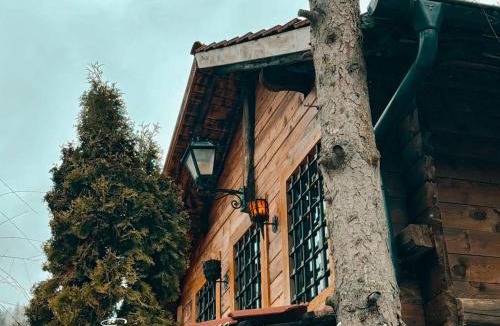 Vitomiricë Villa | Whispering Pines Villa