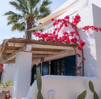 Koutouloufari Hotel | White Blue Villa formerly Ippocampi