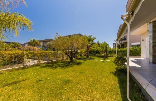 Ishem Villa | White Escape 3BR Luxury Lalzi Beach Villa by PikHost