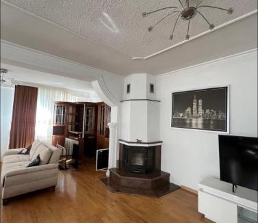 Çagllavicë Apartment | White house