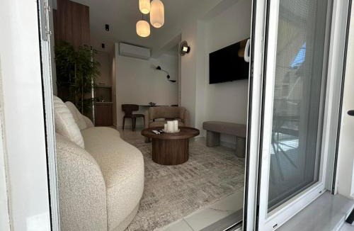 Agrinio Apartment | White Line Suite