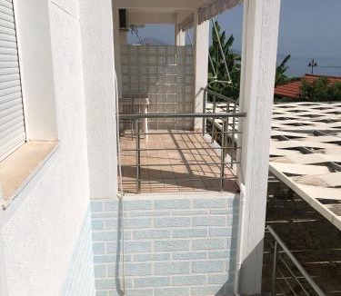 Qeparo Hotel | White Marine Hotel