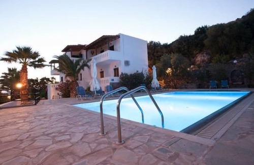 Istron Apartment | Wohnung Michalis in Agios Nikolaos mit Balkon by Interhome