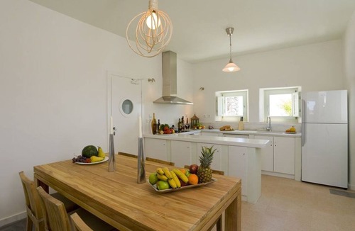 Akrotiri Villa | Wonderful Santorini Villa | 5 En-Suite Bedrooms | Villa Elysium | Heated Pool