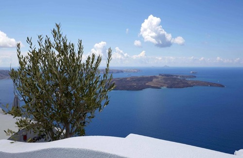 Imerovigli Villa | Wonderful Santorini Villa | Caldera View Cave House | 2 Bedrooms