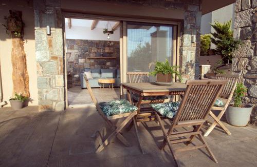 Paralia Vergas House | Wood&Stone Guesthouse