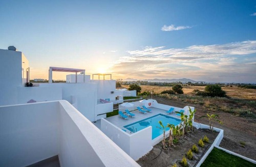 Tingaki Villa | XENOS VILLA 7 with a private pool near the sea