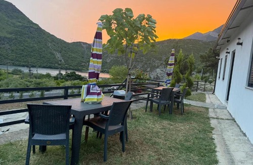 Koman House | Xhoen guesthouse