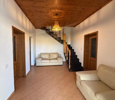 Elbasan Villa | Xhoni House