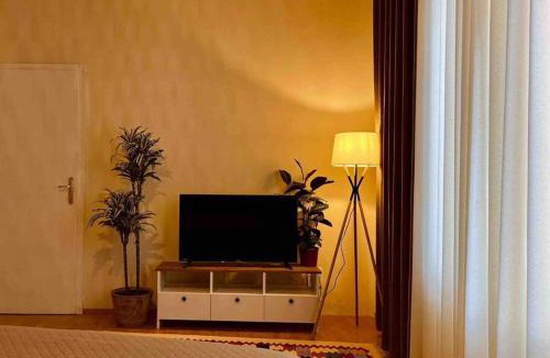 Tirana House | Zarlett House, Pazari ri ,Villa with Garden,Parking