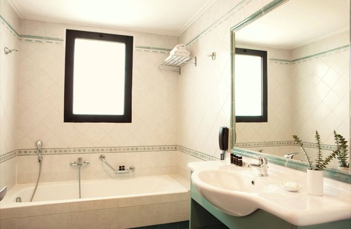 Mati Hotel | Zeus Essence Ramada by Wyndham Athens