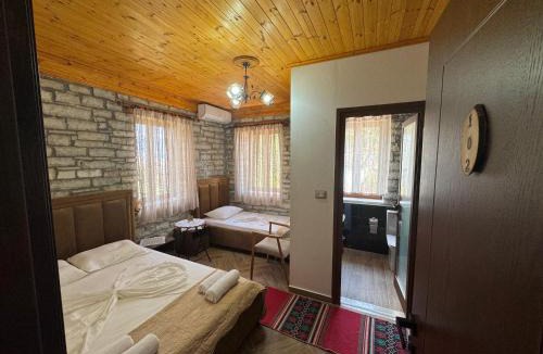 Gjirokaster House | Zilfe Guesthouse