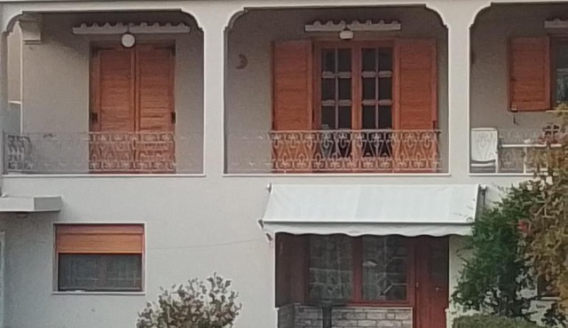 Ανετο σπίτι κοντά στη θάλασσα in Vrontados