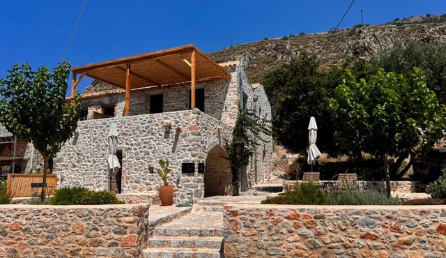 Σουίτα ΣΙΚΛΟΣ στο Καραβοστάσι Ν Οιτύλου Μάνης in Karavostasi