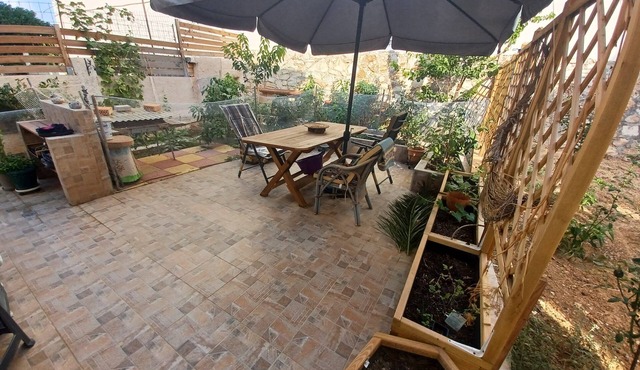 2-bedroom house in peaceful Chalepa with back yard garden and private parking