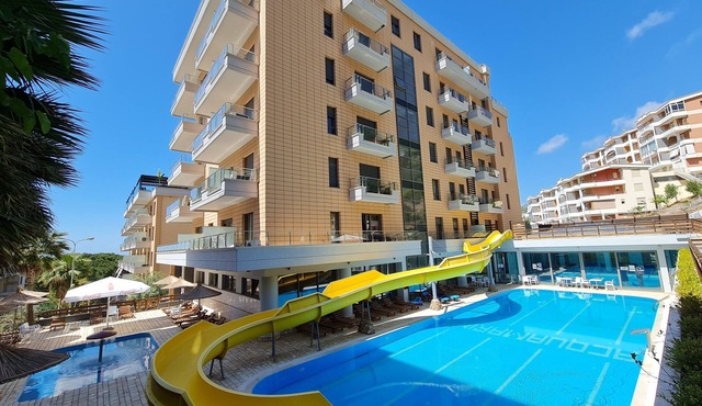 2-Bedroom, Sleeps 4, Free Parking in Vlore