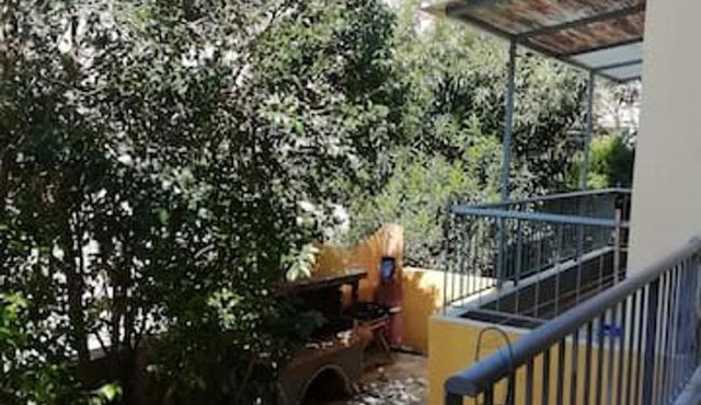 2 bedrooms appartement with jacuzzi and wifi at Alimos 2 km away from the beach in Athens