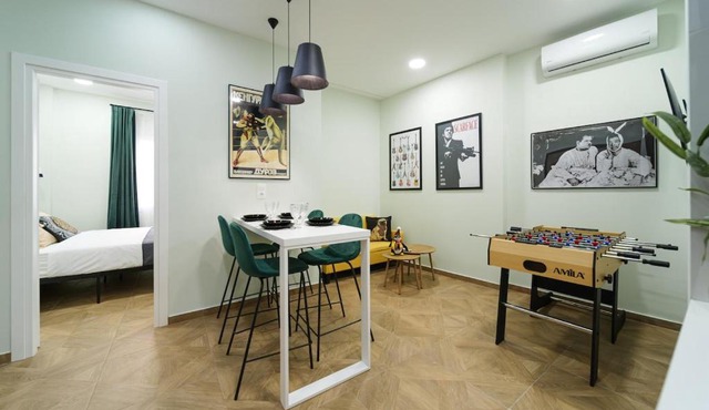2 BR Apartment with Sitcom Vibes VIPGreece