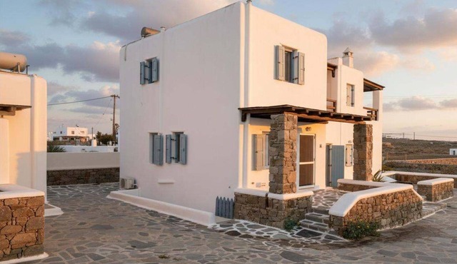 3-Bed Home in Ano Mera in ano mera