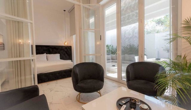 4 Elemental Living Suites - Wind