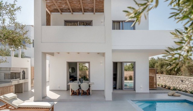 500 m from the beach★Walking distance from the market & tavern★Luxury villa★Ocean view★Private pool in Tavronitis