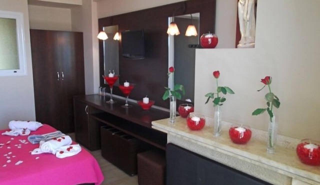 9 Queens Spa Hotel