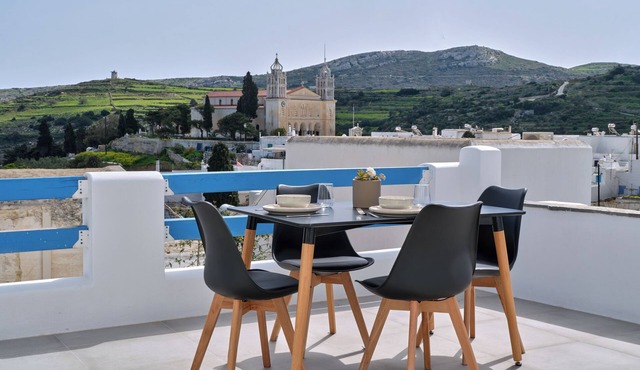 A beautiful and cosy studio with equipped kitchen in the heart of Lefkes Village