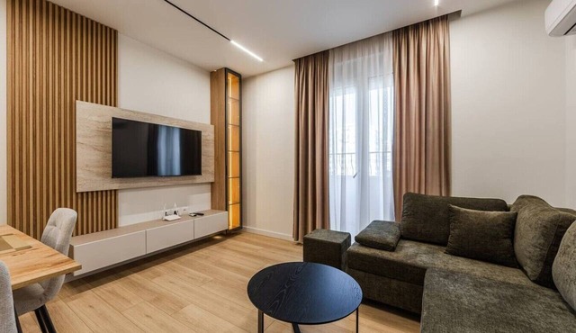 A&H Azure Apartaments | 2BR by PikHost in Vlorë