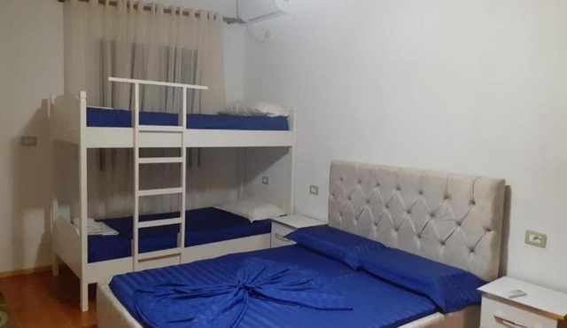 Aaron Guest House 2 in Vlorë