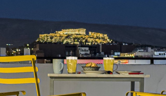 Acropolis Magical View Suite @ Metro Kerameikos