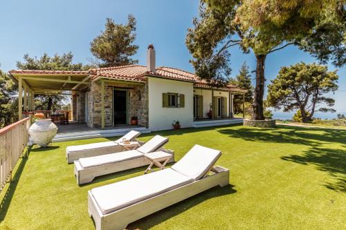 Aegean View Villa - Sea View Family Sanctuary in Skopelos