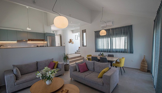 Aelia home, brand-new cozy residence near the sea