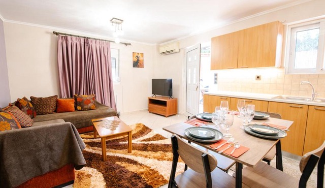 Alexandros Apartments