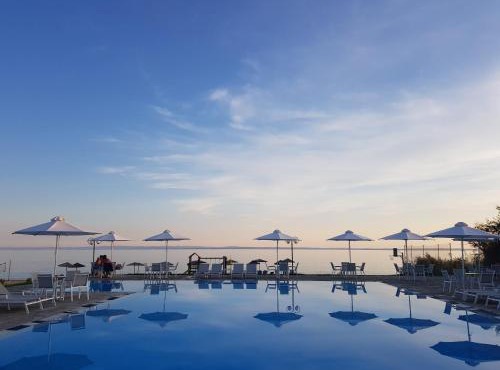 Alkinoos Beach Hotel in Gerakini