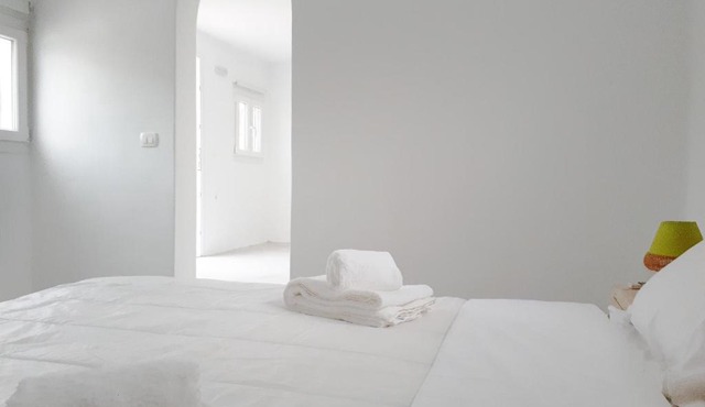 Almond Deluxe Suite