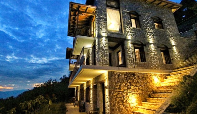 AlmondHouse Suites with Fireplace - ADULTS ONLY in Arachova